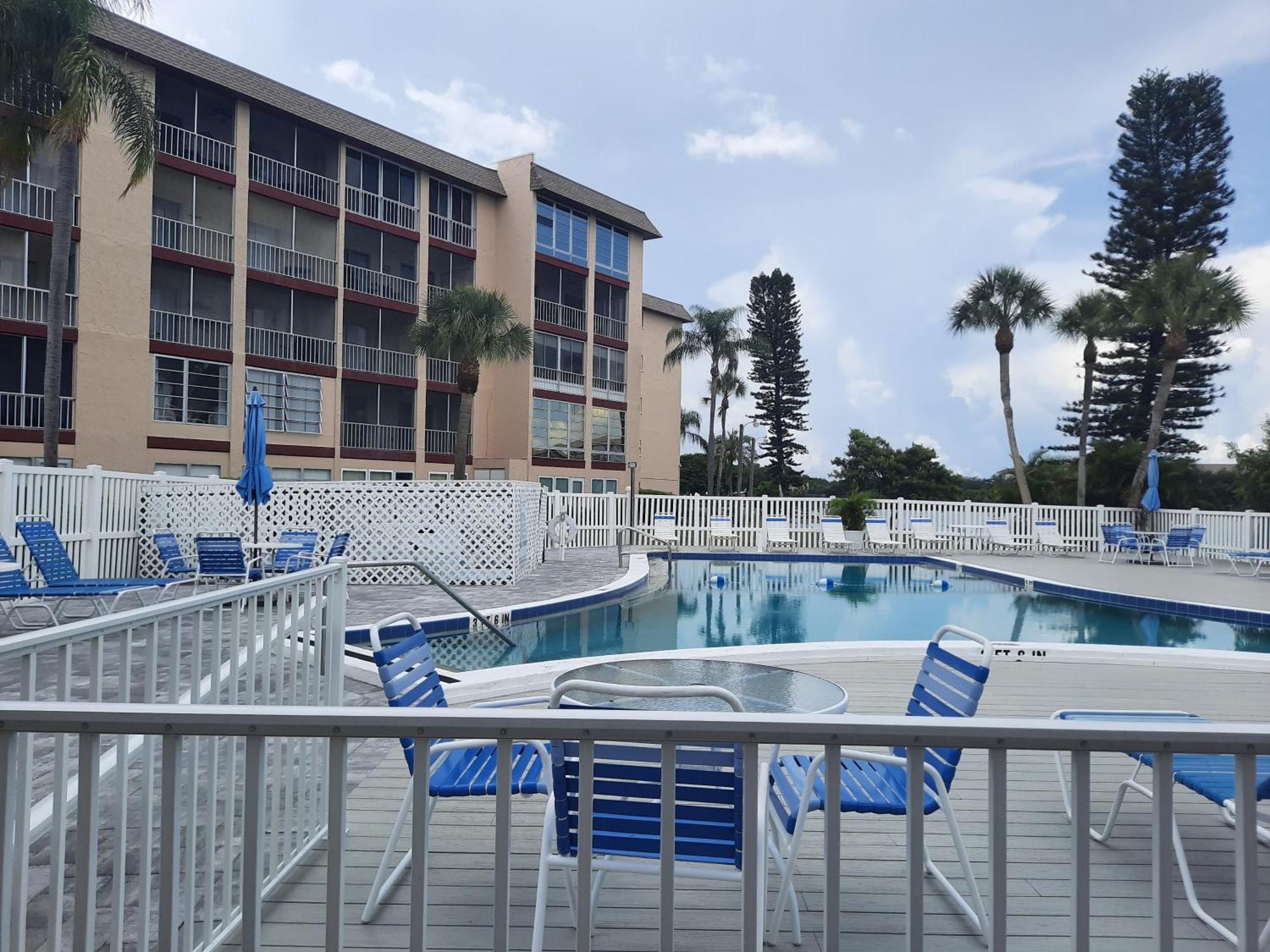 4080 Lake Bayshore Drive Bradenton Eksteriør billede
